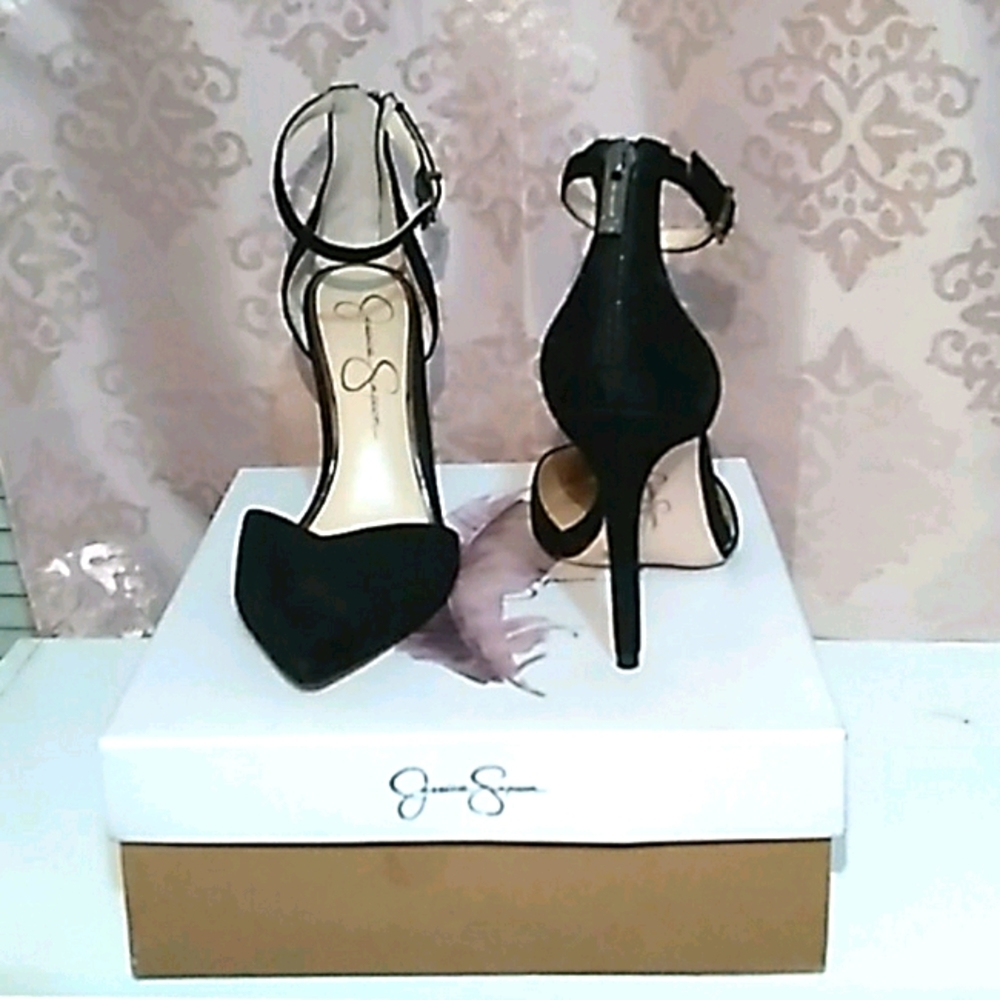 Jessica Simpson Pointed toe heels